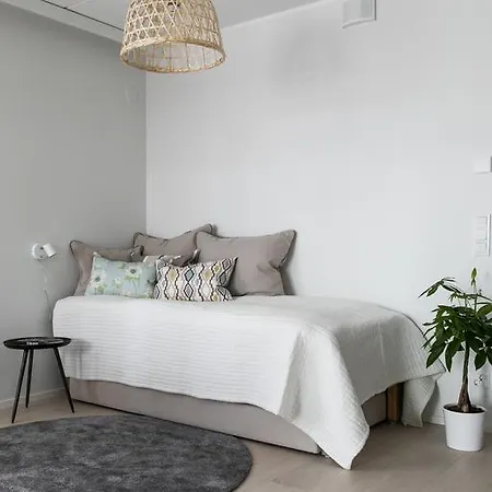 Sleepwell Haaga Apartment *